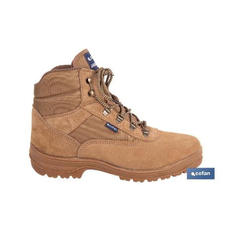 BOTA DE TREKKING NATURAL MODELO ARACENA TALLA 45
