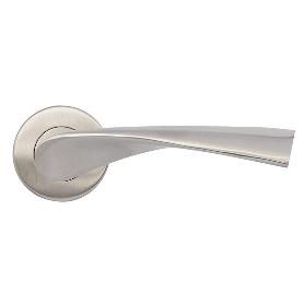 MANIVELA CON ROSETA INOX304. MODELO  ZEUS. D53.