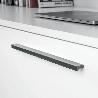 TIRADOR ALUMINIO MODELO ANGLE ACABADO EFECTO INOX DIST. AGUJERO DIST. 640MM.